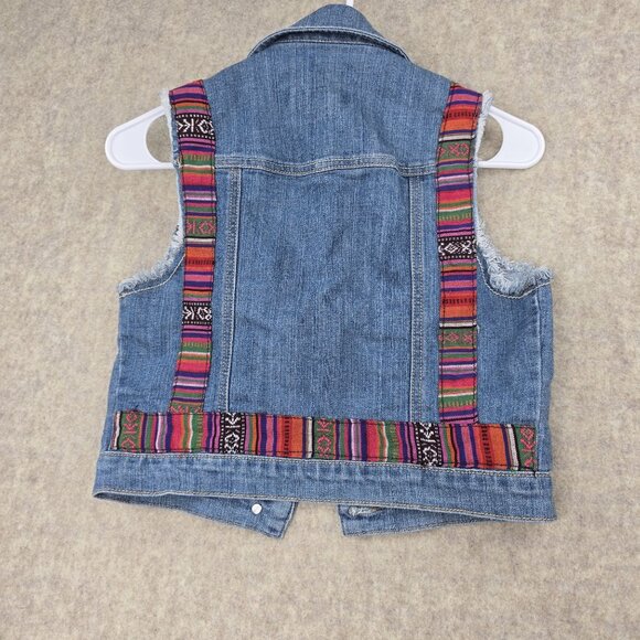 Hot Kiss Denim Vest With Aztec Embroidered Yoke Light Wash Button-Front Size S - Picture 2 of 8